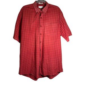 ** FINAL SALE** Men's Short Sleeve Plaid Shirt Size L